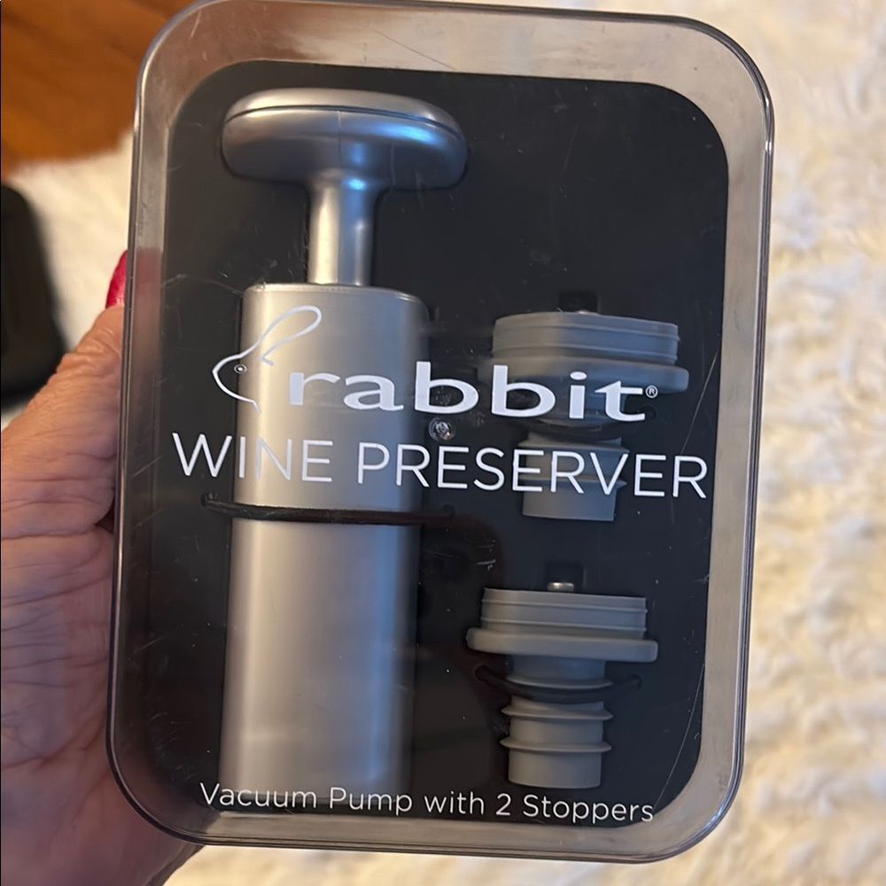 Rabbit Wine Preserver Bar Accessory Set - Picture 5 of 5